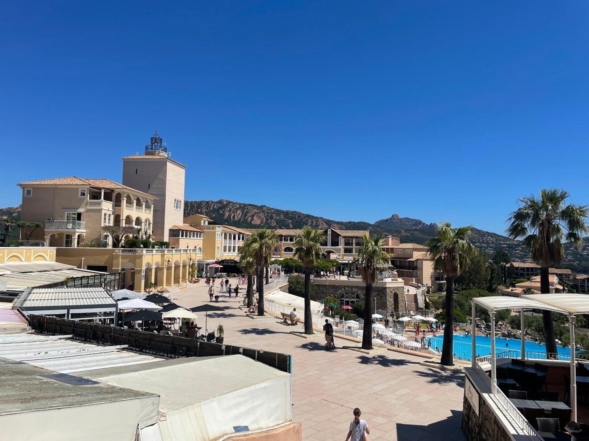 Village Cap Esterel, Piscine, Plage Saint-Raphaël Eksteriør billede